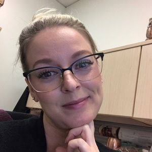 Meet your Posher, Amy